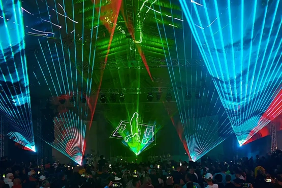 Spektakuläre Laserlichtshow beim Bundesfinale der Soccer Liga auf Rügen
